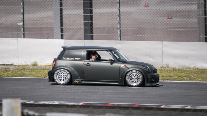Illustration for article titled This Parking Lot Party Reveals Just How Wild Japan's Tuner Scene Can Get